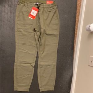NWT The North Face Aphrodite mountain pants